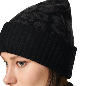 Gorro de Jacquard OEM con logotipo personalizado, gorro de punto cálido para eventos de ropa informal y estilo callejero - Product Image 3