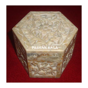 Nouvelle boîte de rangement de bijoux de forme hexagonale faite à la main en stéatite naturelle de conception attrayante pour la maison boîte décorative et douée - Product Image 1