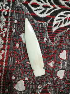 Abrecartas de hueso de búfalo tallado a mano, papelería manual y artículos de reventa de artesanía artística - Product Image 4