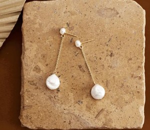 Joyería DE BODA pendiente colgante Cadena de perlas barrocas naturales estilo pendiente de gota de poste de oreja 18K chapado en oro pendiente de regalo de dama de honor - Product Image 2