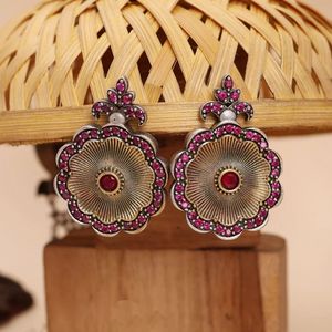 Pendientes de Plata Oxidada Vintage |   Joyería Bohemia Hecha a Mano |   Fabricante de Pendientes de Moda OEM/ODM - Product Image 4