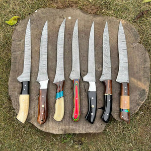 Cuchillo de Cocina Santoku Profesional de Acero Damasco de 6.9 Pulgadas, Acero Inoxidable con Alto Contenido de Carbono, Mango de Madera Pakka, Cuchillo para Filetear - Product Image 1