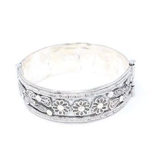Pulsera de filigrana gruesa blanca de plata tibetana con diseño floral, joyería de moda con cuentas para mujer - Product Image 3