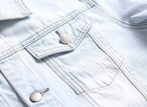 เสื้อแจ็คเก็ตยีนส์ลำลอง ปักโลโก้ตามสั่ง ผู้ผลิต OEM - Product Image 5