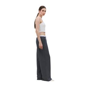 Pantalones de Mujer - Elegantes y Cómodos - Product Image 1