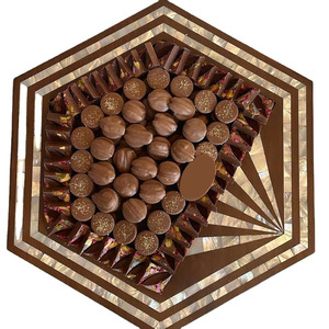 Muestra de chocolate de Ramadán Bandeja de madera sofisticada con Incrustaciones de nácar para regalos de Eid Madera natural y concha con incrustaciones - Product Image 3