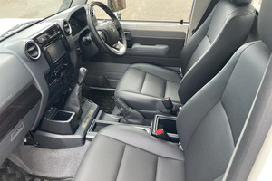 2022 para Toyota LandCruiser serie 70 cabina única caja de cambios Manual diésel sistema hidráulico de mano derecha asientos de cuero cámara trasera - Product Image 4