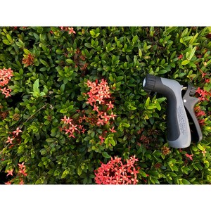 Strong Pattern Insulated Grip Garden Water Gun Nozzle Rear Trigger with Threaded Front Attachments Car Wash Accessories - Product Image 3