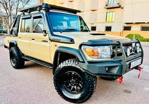 Pick-up double cabine Cruiser 79 4x4 tout-terrain d'occasion 2023 - Product Image 3