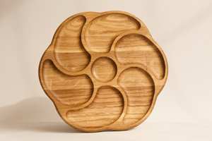 Ensemble d'assiettes en bois d'acacia réutilisables écologiques Plateaux en bois naturel faits à la main élégants pour la cuisine et les fêtes - Product Image 3