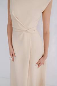 Anti-rides dames robe col rond Yuri Twist robe mi-longue sable Jacquard tissu ensembles pour femmes blanc Vietnam fabricant - Product Image 5