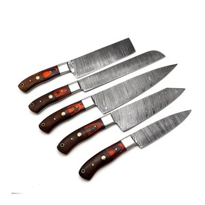 Juego de Cuchillos de Chef de Acero de Damasco, Hojas Pulidas de 67 Capas, Diseño Ambidiestro, Mangos de Madera, Juego de Cinco Piezas Hecho a Mano para Cocinar en Casa - Product Image 1