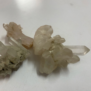 Gemas de cristal sueltas sin cortar de cuarzo ahumado Natural para la curación Crafting Gigli Rigli Gems Fabricación de joyas certificadas por terceros - Product Image 1