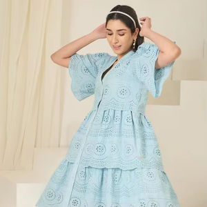 Robe bohème en coton indien fait à la main pour femmes, tenue de fête d'été élégante avec cadeau de mariage personnalisé, approvisionnement ODM - Product Image 1