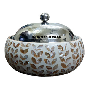 Réchaud à fondue en bois naturel avec couvercle martelé doré, forme ronde, design de table, nouveau réchaud à nourriture en bois - Product Image 4