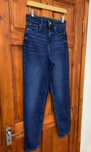 2023 OEM Mujeres Pantalones vaqueros de talle alto Mom Pantalones vaqueros oscuros elásticos Pantalones vaqueros de la mejor calidad para damas ODM - Product Image 5