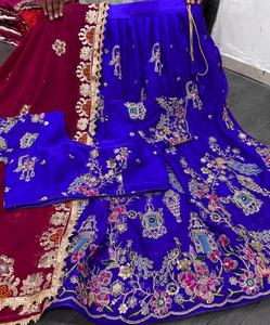 งานปักหนักประดับด้วยเลื่อมและด้าย พร้อมด้วยงานลูกปัดแบบลาตาคันโดริ - Product Image 5