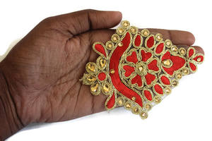 2025 traditionnel brodé rouge or en forme de coeur Applique Patch fabriqué à la main toile tissu mariage décor perles pour vêtements ethniques - Product Image 2