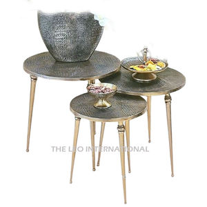 Lot de 3 tables d'appoint en aluminium, métal, couleur argent, meubles tendances de luxe uniques pour la maison et les hôtels - Product Image 2