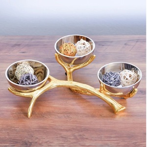 "Elegante juego de servir de 3 tazones con soporte de Rama Dorada Elegante y funcional para aperitivos o condimentos en cualquier evento" - Product Image 2