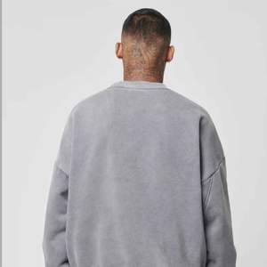 Impression personnalisée Pull en tricot à col rond Pull tendance à ourlet Pull de rue décontracté ample surdimensionné Tricots Pull personnalisé - Product Image 5