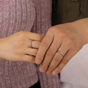 Juego de Anillos de Plata de Ley de Dos Tonos Jeulia con Zirconia para Pareja - Product Image 6