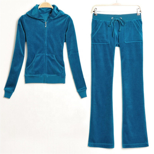 Nouveau logo personnalisé Streetwear haute qualité survêtement femmes deux pièces jogging ensembles sport tech polaire survêtement fabriqué par Dikson Sports - Product Image 1