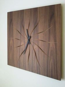 RUSTIC CUSTOMIZED WOODEN WALL CLOCK FOR ELEGANT HOME DECOR MODERN Bamboo <b>Body</b> with Natural Rosh for Wedding Occasions - Product Image 2