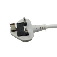 Cable de extensión de salida de viaje del Reino Unido de 3 vías con interruptor de control maestro