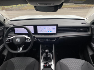 Nouveau SUV compact 2025, moteur turbo 1.5T, boîte de vitesses manuelle 6 vitesses, véhicule haut de gamme à vendre - Product Image 4