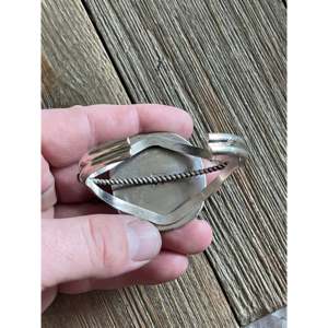 Bracelet manchette tendance en argent sterling et motif cheval sauvage Eddie Secatero - Product Image 6