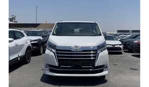 GRANVIA 2023 Premium Usada, Volante a la Izquierda, Tracción en las Cuatro Ruedas, Motor de Gasolina, Asientos de Cuero, Furgoneta de Aspiración Natural, Automática, Panorámica - Product Image 3