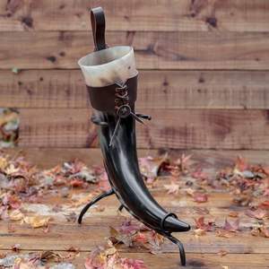 Auténtico Royal Natural Crafts Viking Drinking Horn Decanter Stand Pulido Animal Tallado para la decoración del hogar de moda - Product Image 2
