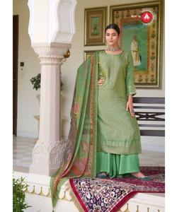 Abaya en denim turc pour femme en vêtements islamiques modernes avec broderie perlée ouverte - Product Image 4