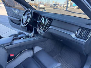 รถ Volvo S60 B5 Plus Black Edition ปี 2024 สภาพดี ใช้งานน้อย - Product Image 5