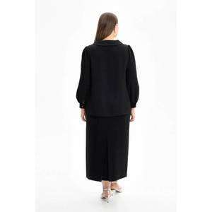 Blusa de Seda Bordada con Cuello Peter Pan Negro Vintage para Mujer - Product Image 4