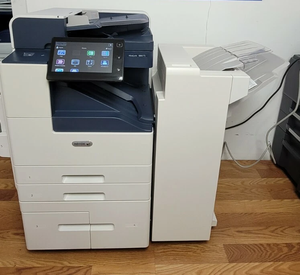 Copiadora a Color Xerox AltaLink C8145 con Finalizador de Folletos / Solo 34k Metros - Product Image 6