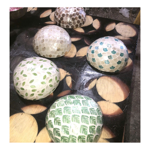 Cuenco de cáscara de coco hecho a mano, convierte la naturaleza en arte con estos cuencos orgánicos y únicos para cenas creativas y tiendas minoristas boutique - Product Image 4