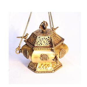 เตาเผาเครื่องหอมทองเหลือง ทนทาน สวยงาม เป็นมิตรกับสิ่งแวดล้อม พร้อมสายคล้อง สำหรับใช้ในโบสถ์ บ้าน หรือในพิธีทางศาสนาอินเดีย ขายส่ง กลิ่นมัสค์ - Product Image 1