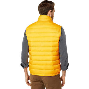 Dernière collection en gros de gilets matelassés légers à col à capuche et fermeture éclair, veste sans manches décontractée en polyester pour homme, service OEM - Product Image 2