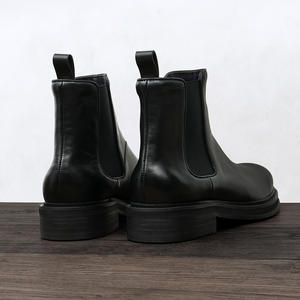 Botas de Piel de Oveja Marrón de Lujo por Encima de la Rodilla con Superficie Impermeable y Forro Antideslizante para Clima Frío y Uso Formal - Product Image 4