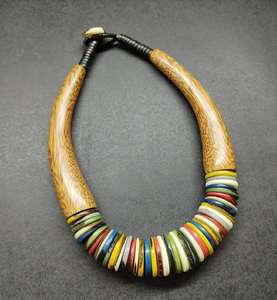 Bijoux fantaisie résine feuille jaune pendentif collier en gros luxe coeur pendentif bijoux de mode accessoires collier bijoux - Product Image 2