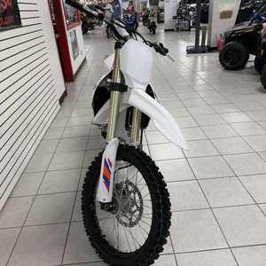 YZ450F แท้ ปี 2024/2025 พร้อมส่ง โปรโมชั่นพิเศษ รถวิบากสี่จังหวะ 1000-1500 ซีซี - Product Image 4