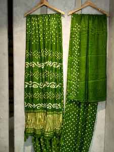 Lo último en seda Gajji con estampado de bloque de mano Fancy Jari Chex Pallu Heavy Saree Trendy Lagdi Style Pure Gajji Silk Saree - Product Image 4