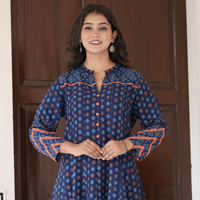 Ensemble 2 pièces Anarkali Kurta pour femme en rayonne bleue à imprimé floral, longueur cheville, écologique, séchage rapide, tissu doux et confortable, élégant