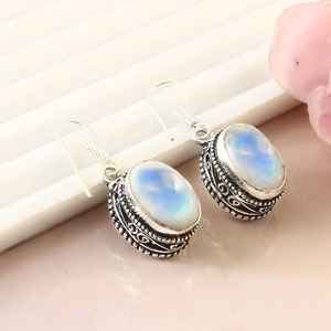 Boucles d'oreilles clous en pierre de lune arc-en-ciel, argent sterling 925 plaqué or, bijoux bohèmes faits à la main pour femmes, fournisseur en gros - Product Image 2