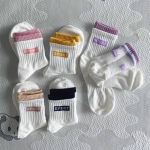 Vente en gros de chaussettes d'équipage avec logo brodé personnalisé Vêtements de sport tricotés Soutien de la voûte plantaire Semelle rembourrée Maille respirante - Product Image 4