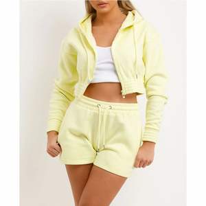 Ensemble de survêtement pour femmes de qualité supérieure, sweat-shirt et short assortis - Product Image 6