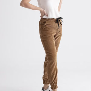 กางเกงสเวตเตอร์ผ้าฝ้ายน้ำหนักเบาของผู้หญิงสวมใส่สบายสำหรับใส่วิ่งและสวมใส่ในชีวิตประจำวันเสื้อผ้าลำลองสไตล์หน้าแบนขายส่ง - Product Image 4