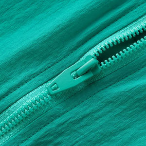 Chaqueta cortavientos con capucha para hombre de alta calidad, diseño ligero de secado rápido, cómoda para la temporada de invierno de Pakistán - Product Image 5